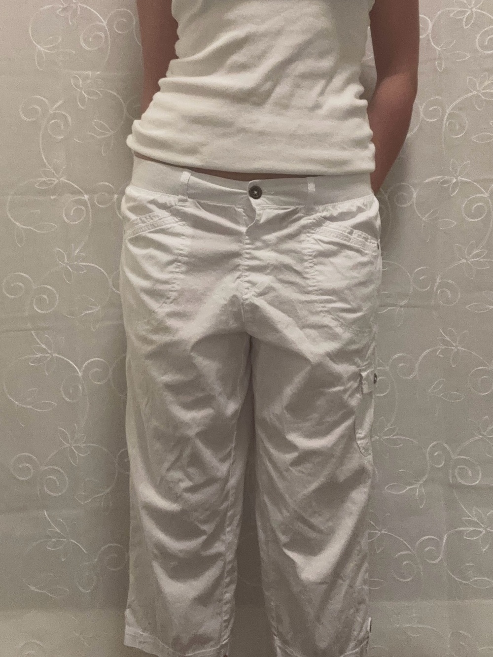 dash Women's White Cotton Cargo Capris Size Medium